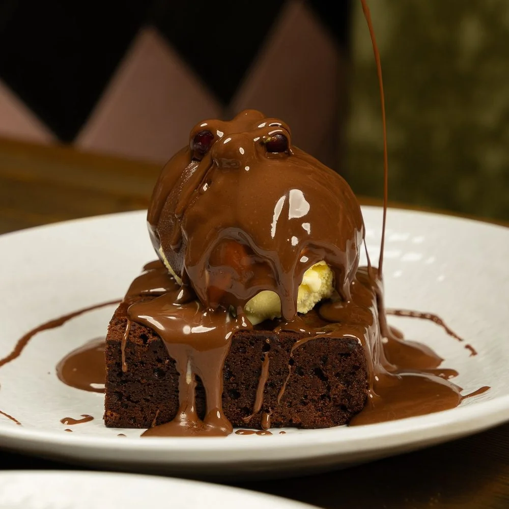 Brownie con helado